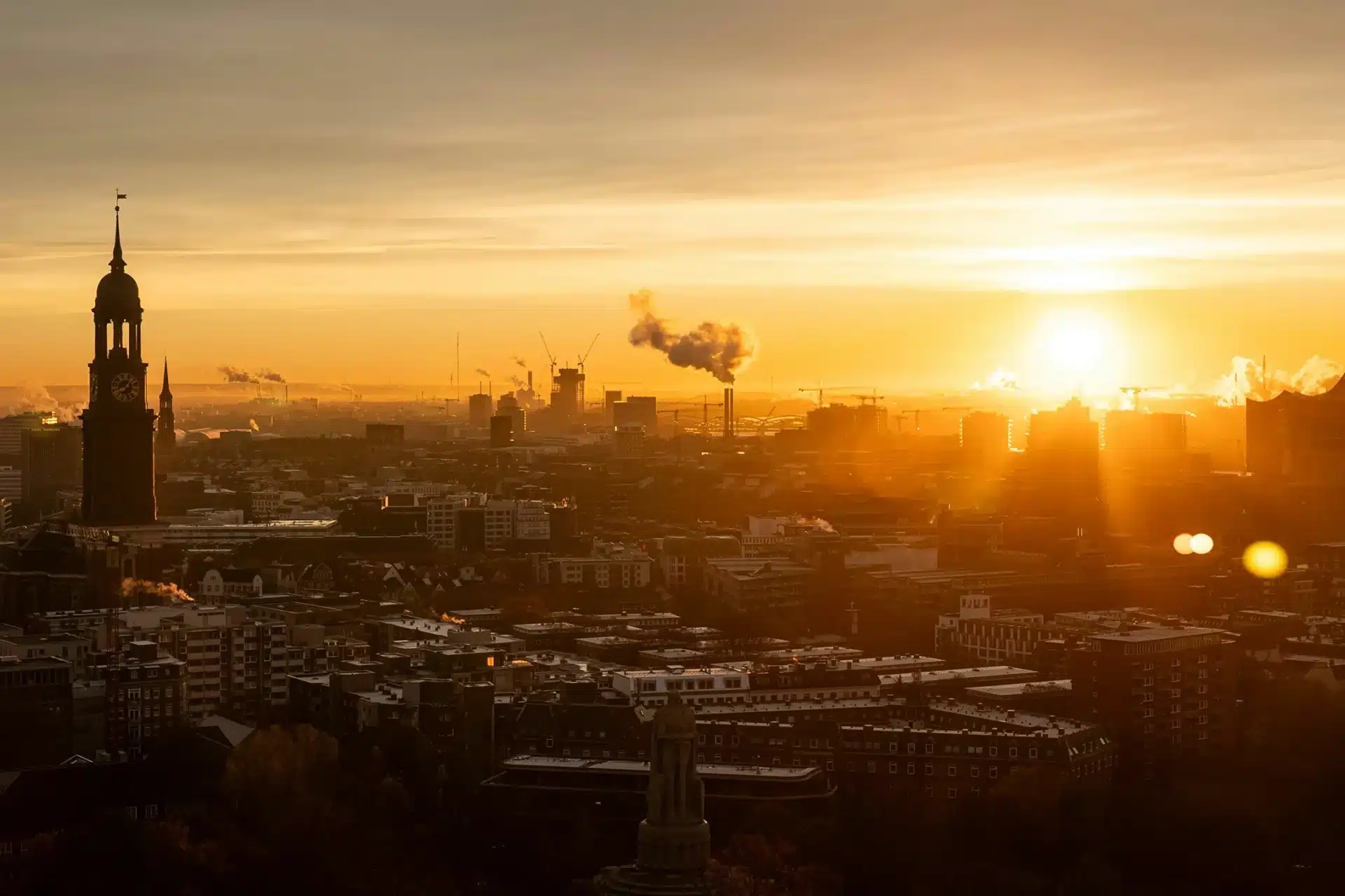 Sonnenaufgang über Hamburg