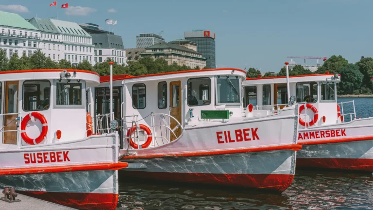 Die Alsterdampfer in Hamburg